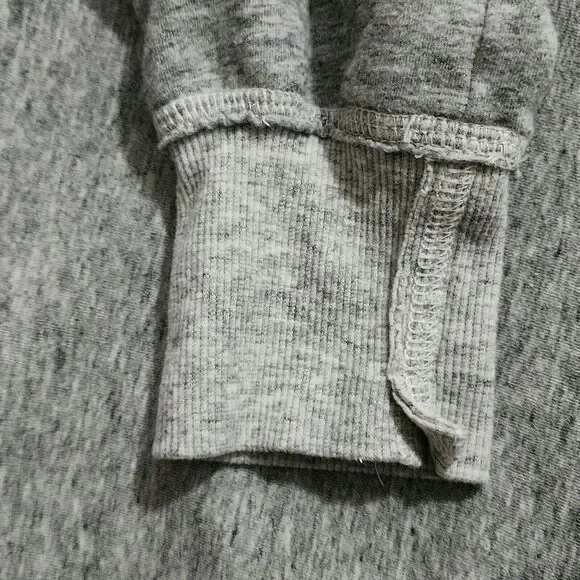 Abercrombie & Fitch Womens Short Oversized Fleece Hoodie Heather Gray A&F Size M - Picture 11 of 11